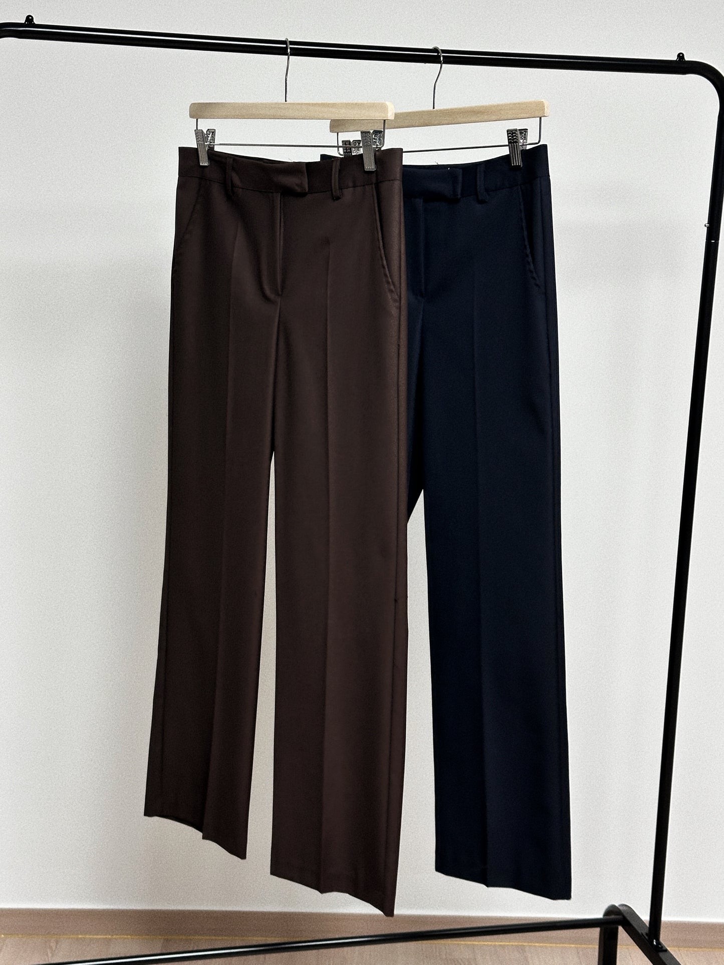 low-rise | Body Slacks Pants - 2cols