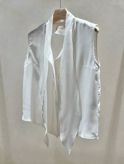 Chic Blouse - 2cols